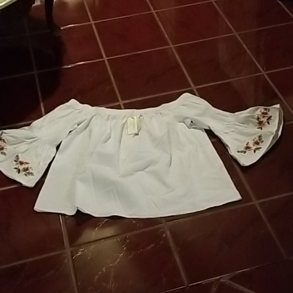 NEW - Off the Shoulder Sexy Top❣❣ - Picture 1 of 8